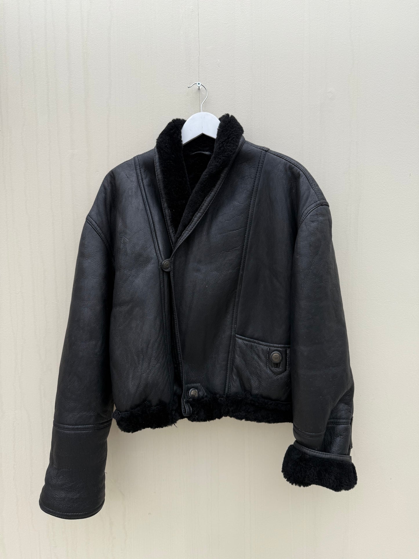 Vintage re-made Cropped Lammy Coat Zwart leer