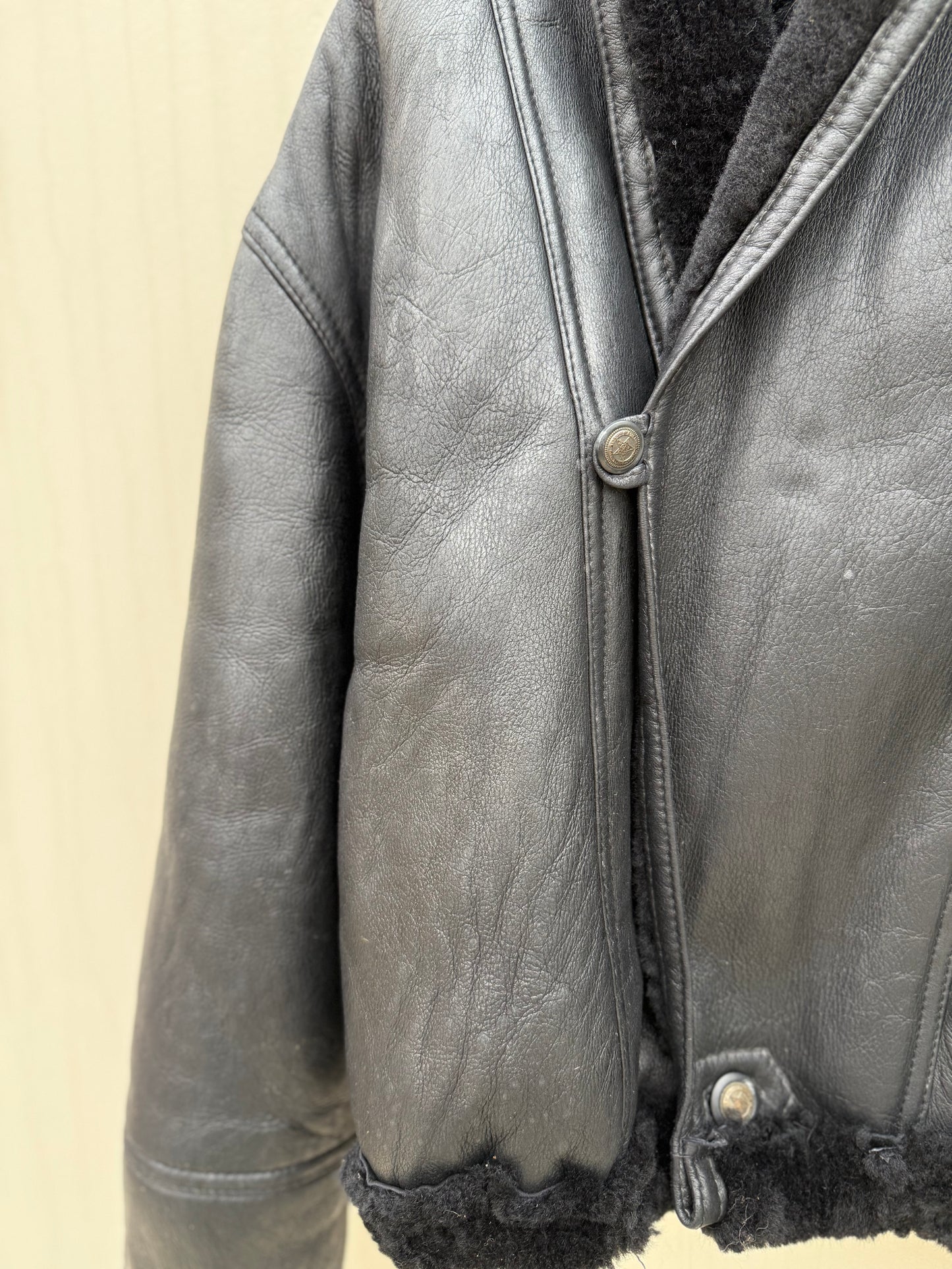 Vintage re-made Cropped Lammy Coat Zwart leer