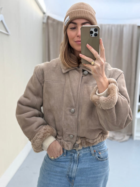 Cropped lammy coat shearling maat M-XL greige